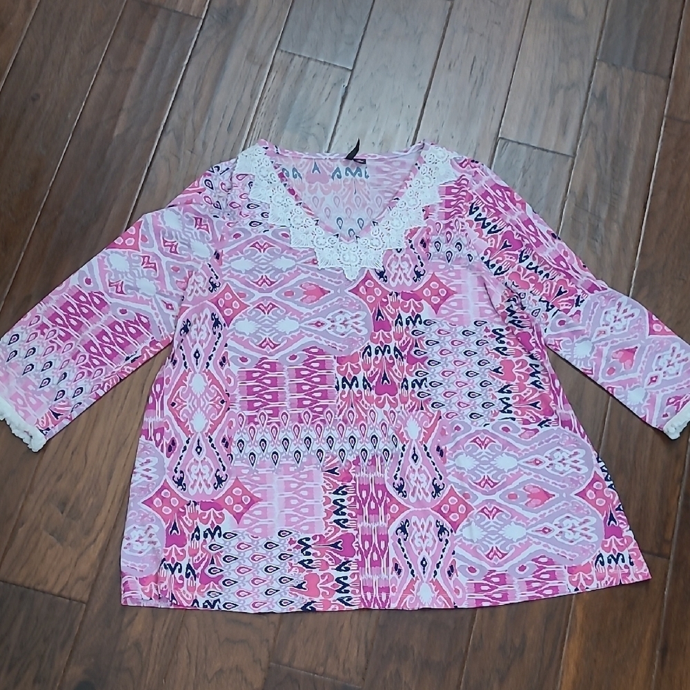 New Directions Pink Patterned V-Neck Tunic Top with White Fringe Cuffs size XL